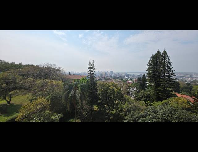 1.5 BEDROOM APARTMENT FOR SALE IN BULWER